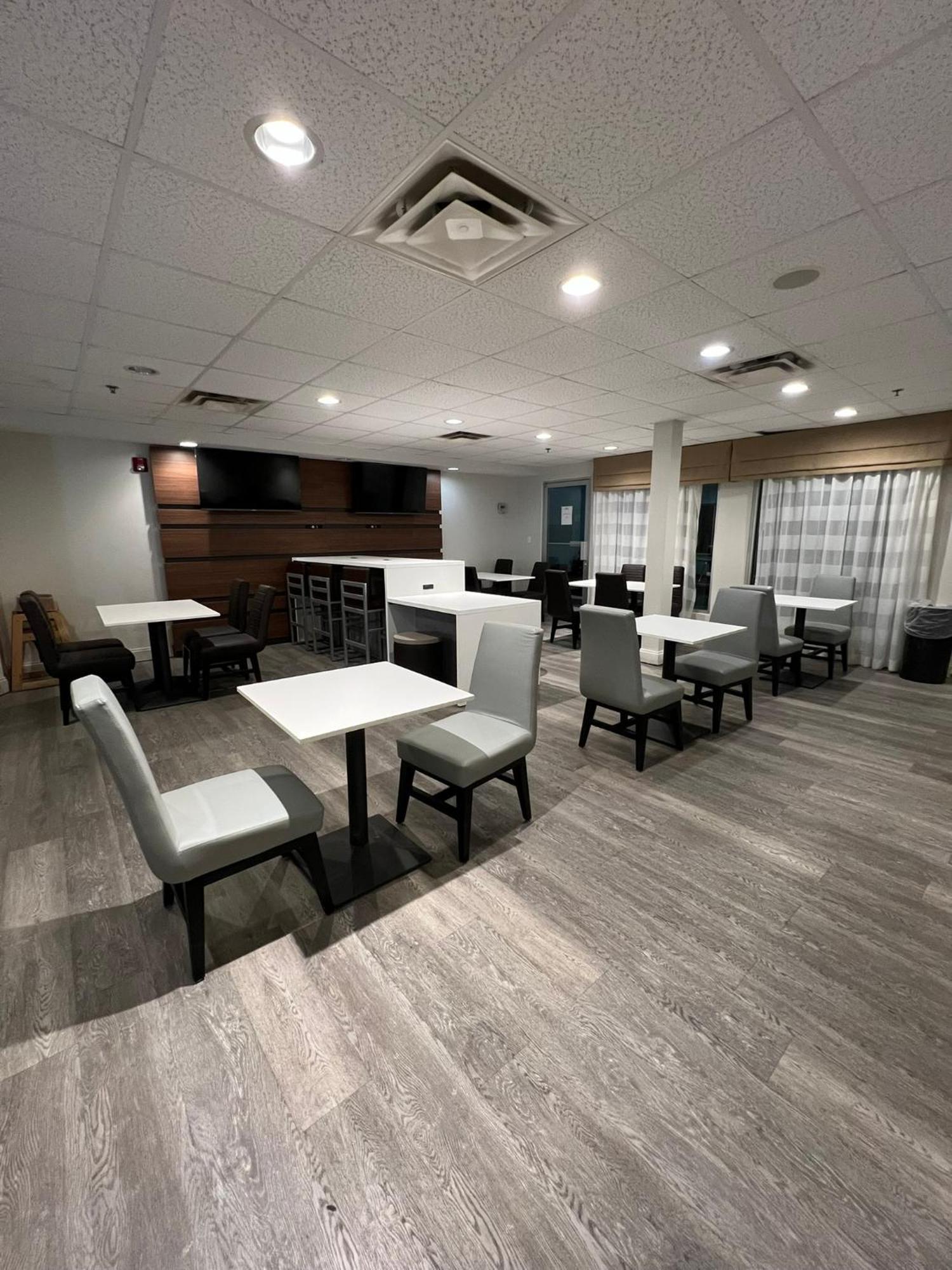 Wingate By Wyndham Dublin Near Claytor Lake State Park Екстериор снимка