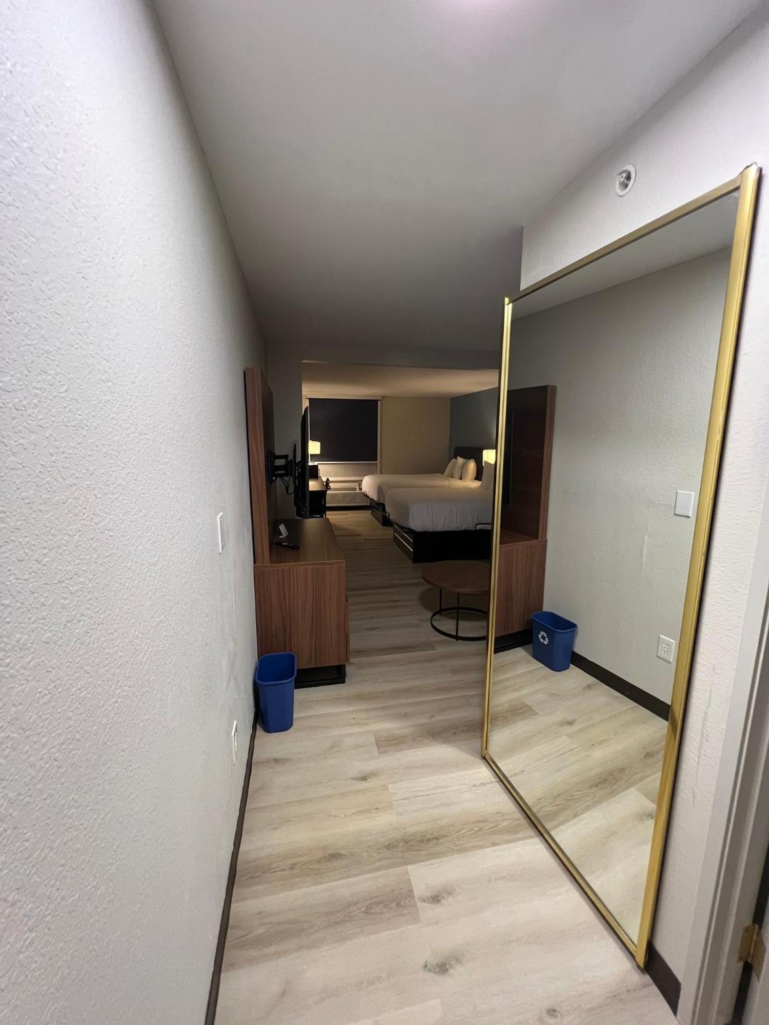 Wingate By Wyndham Dublin Near Claytor Lake State Park Екстериор снимка