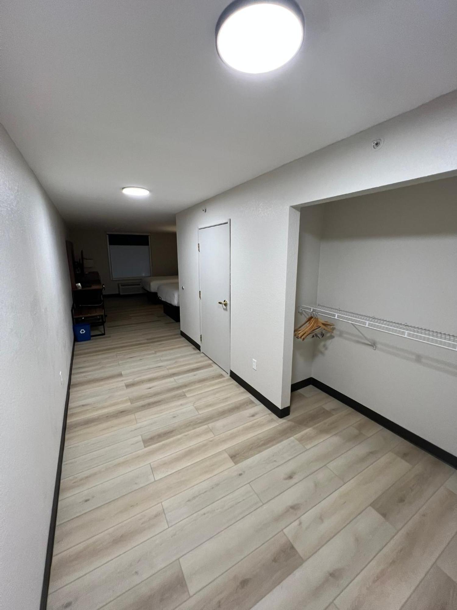 Wingate By Wyndham Dublin Near Claytor Lake State Park Екстериор снимка