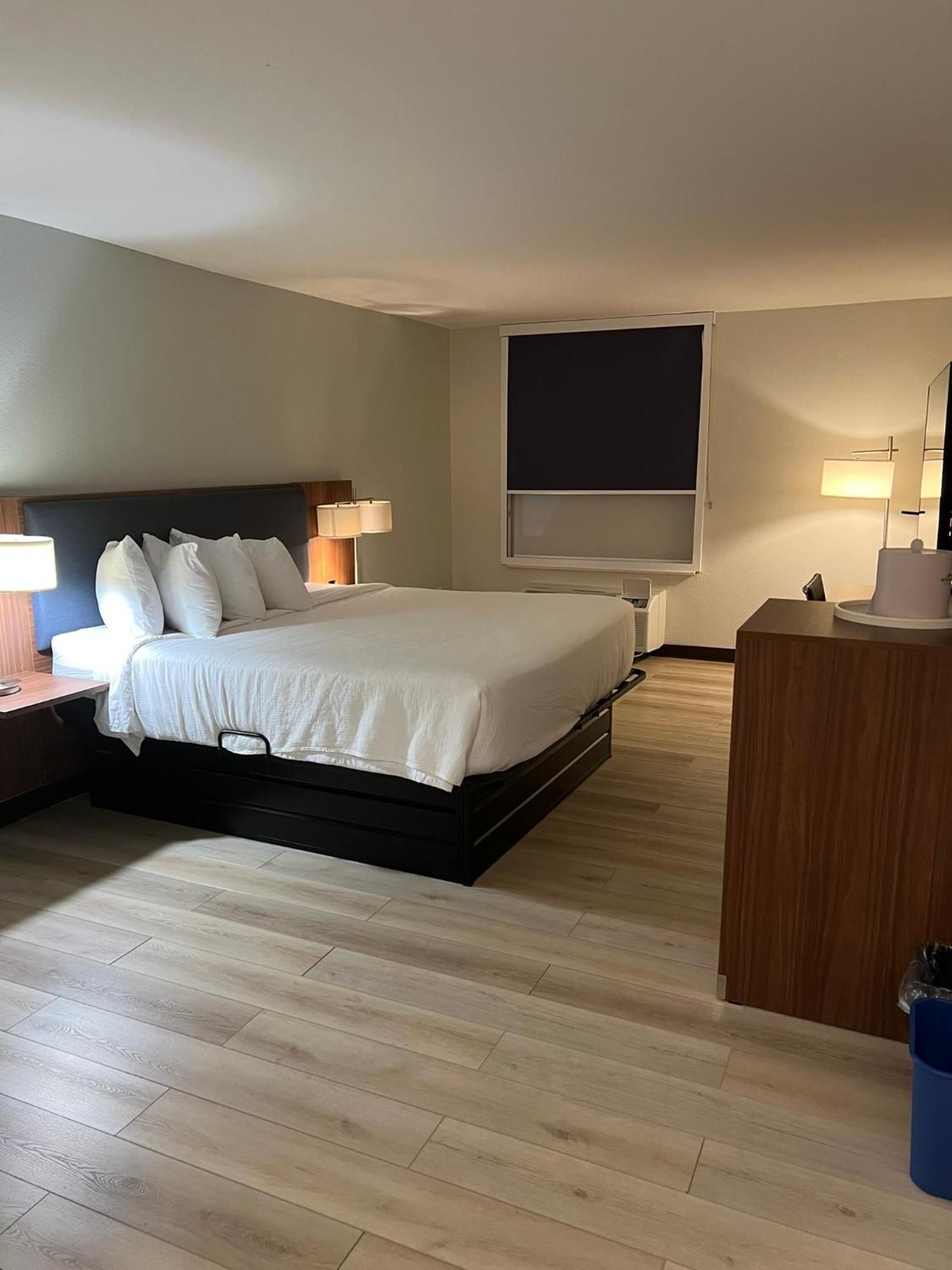 Wingate By Wyndham Dublin Near Claytor Lake State Park Екстериор снимка