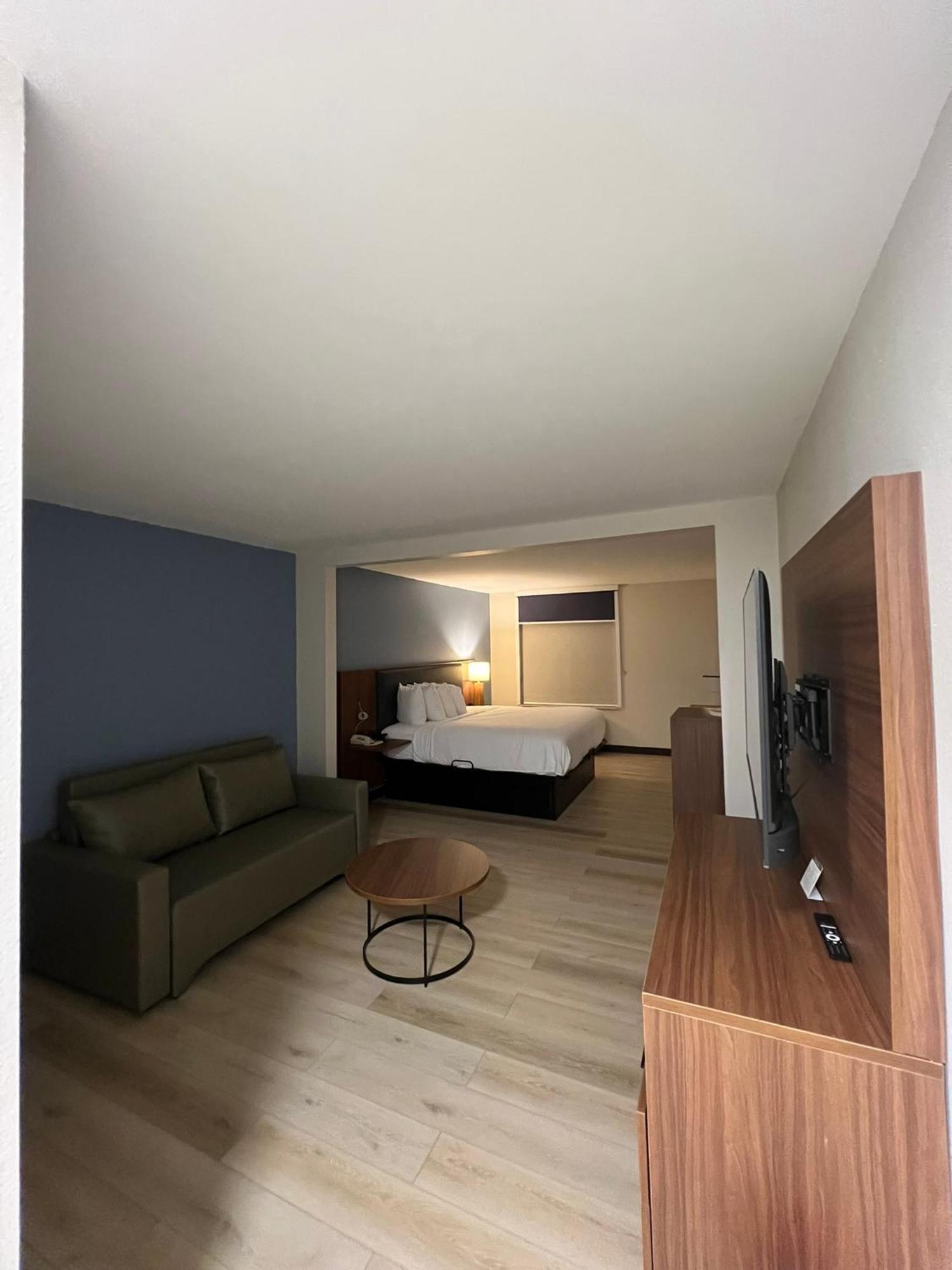 Wingate By Wyndham Dublin Near Claytor Lake State Park Екстериор снимка