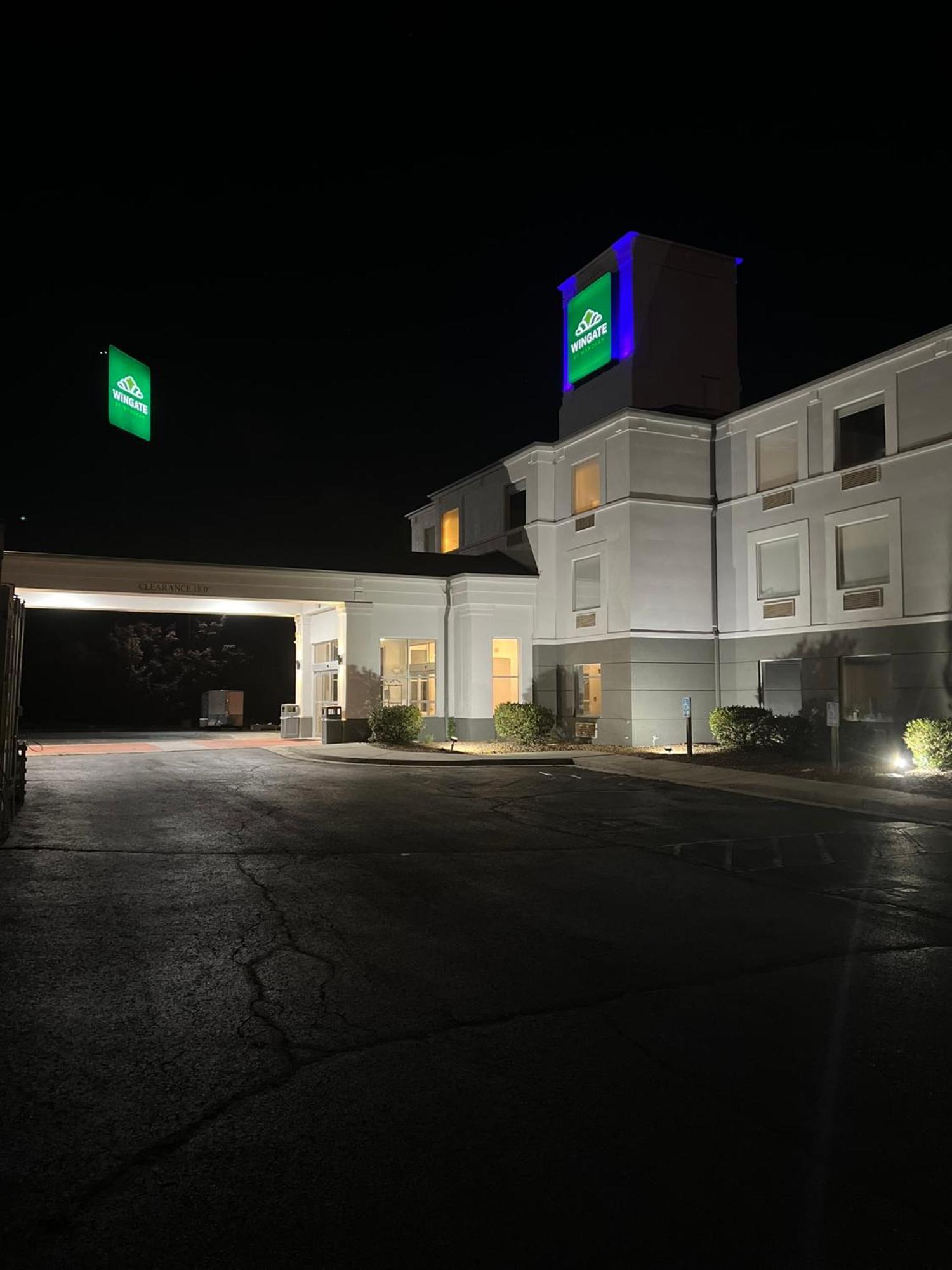Wingate By Wyndham Dublin Near Claytor Lake State Park Екстериор снимка