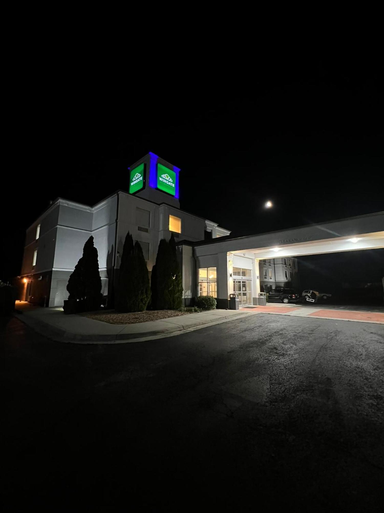 Wingate By Wyndham Dublin Near Claytor Lake State Park Екстериор снимка